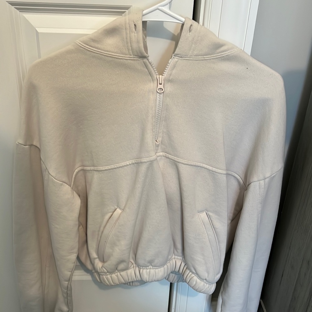 Alo yoga hoodie, crop with half zip size XS